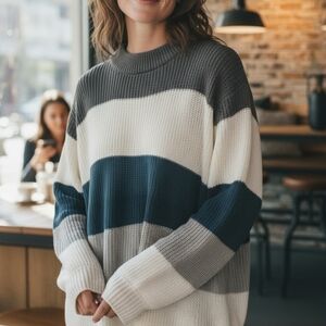 Amaryllis Women's Colorblock Sweater in Gray and Blue